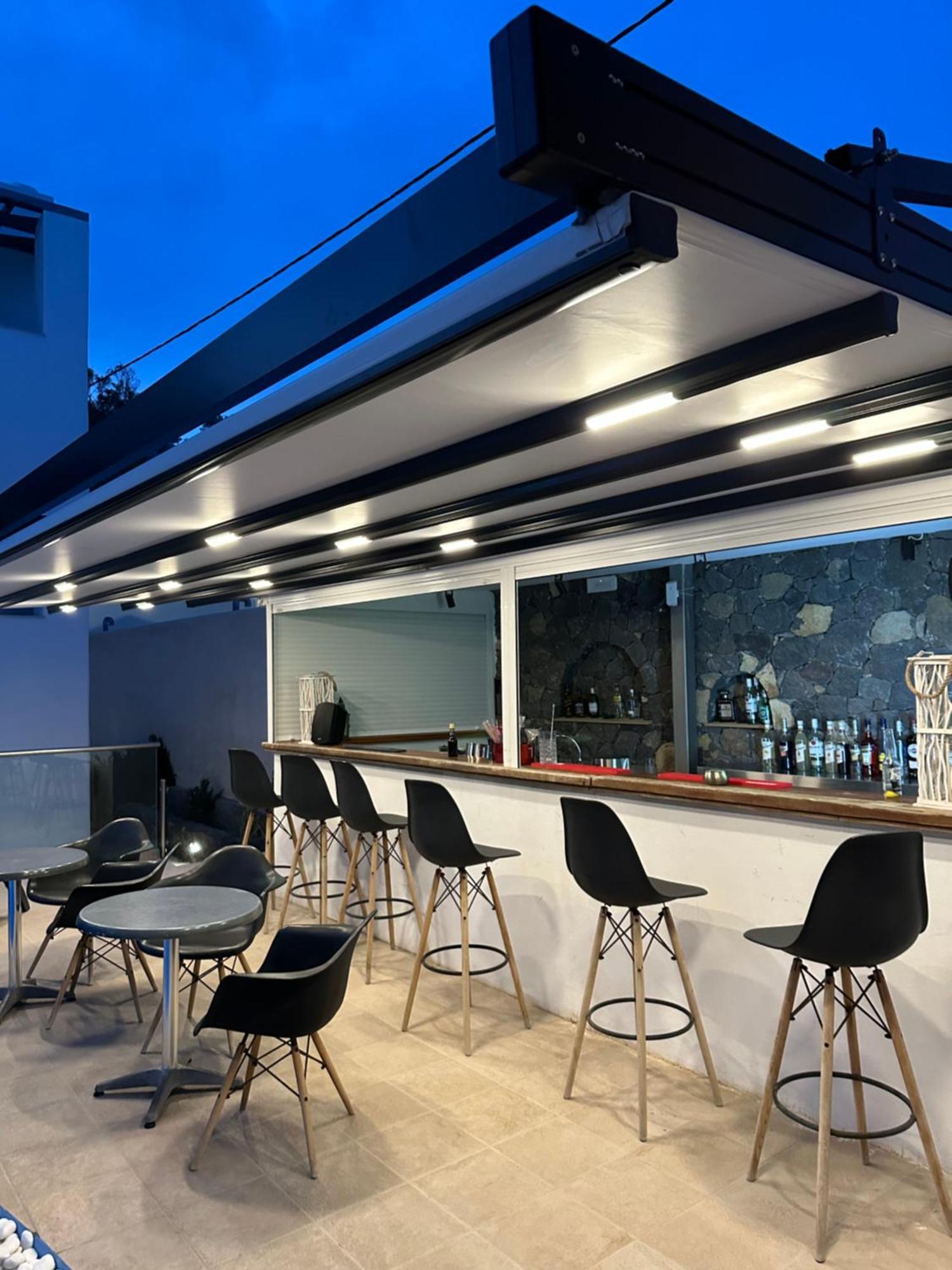 Tristhenia Aparthotel Периса Екстериор снимка