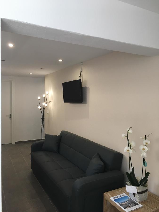 Tristhenia Aparthotel Периса Екстериор снимка