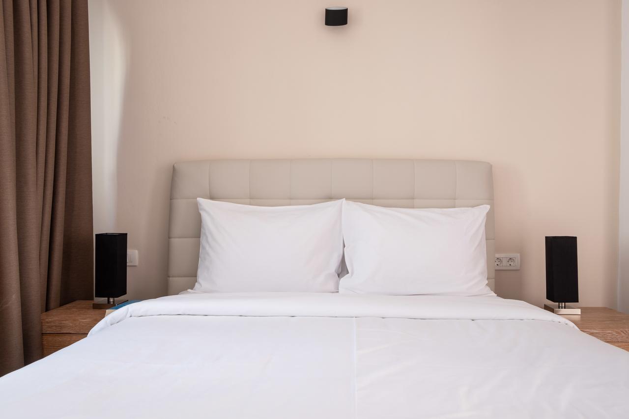 Tristhenia Aparthotel Периса Екстериор снимка