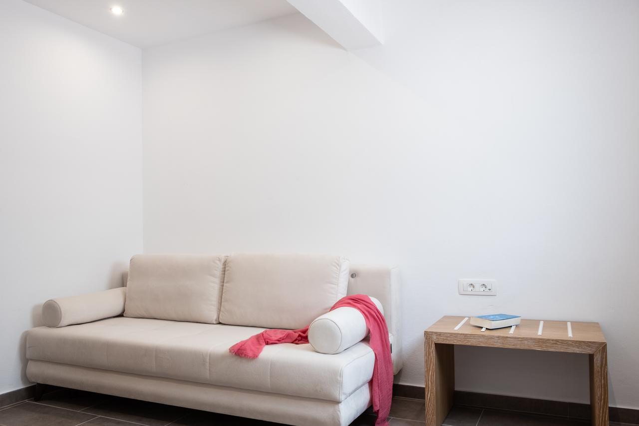 Tristhenia Aparthotel Периса Екстериор снимка
