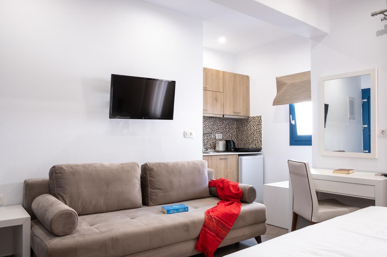 Tristhenia Aparthotel Периса Екстериор снимка