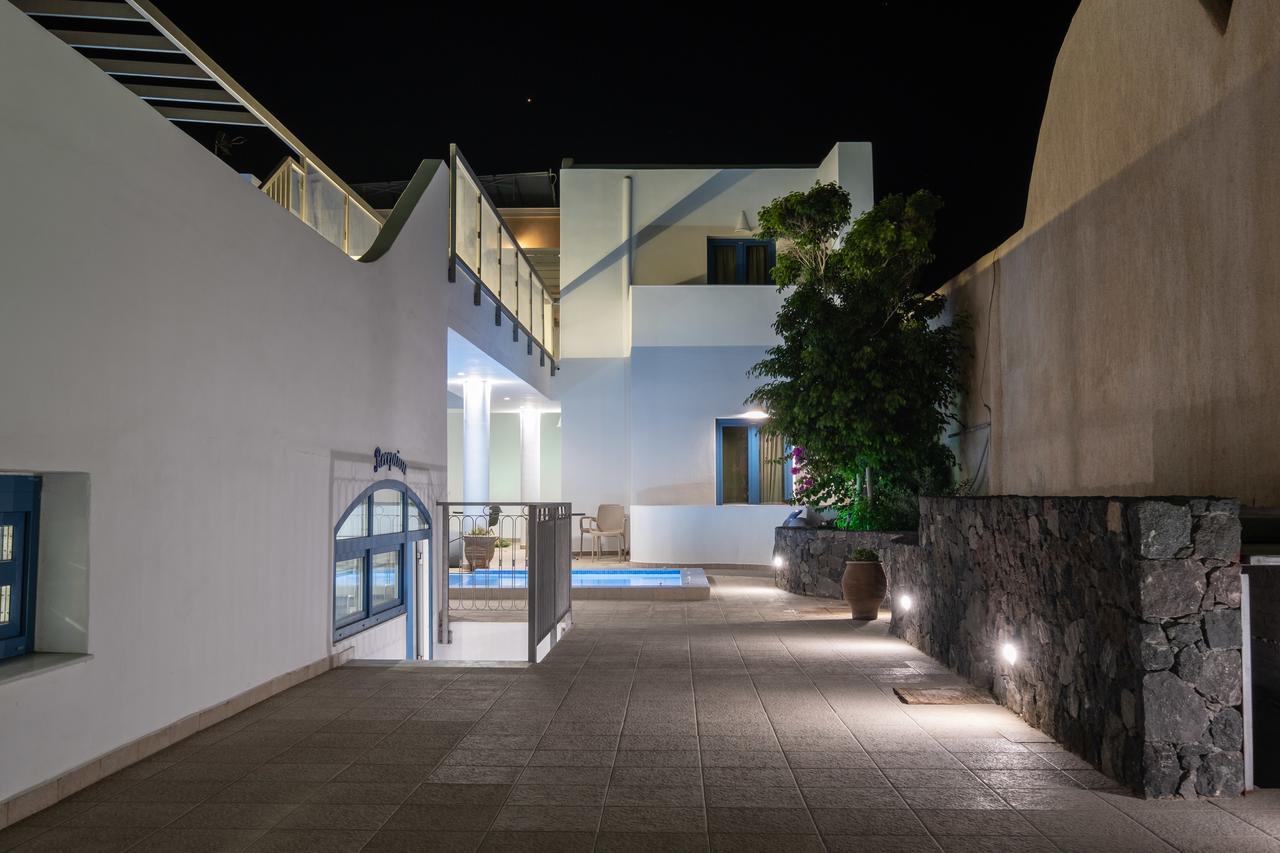 Tristhenia Aparthotel Периса Екстериор снимка