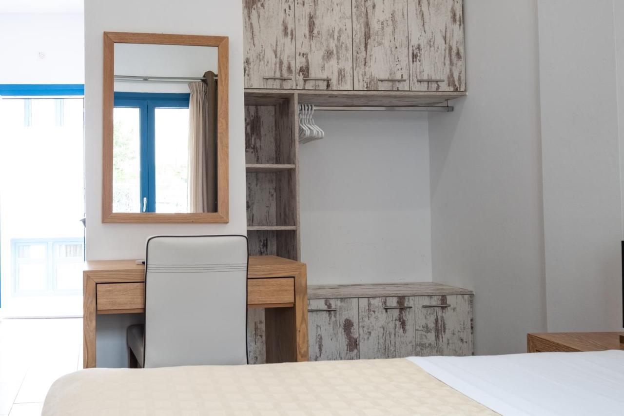 Tristhenia Aparthotel Периса Екстериор снимка