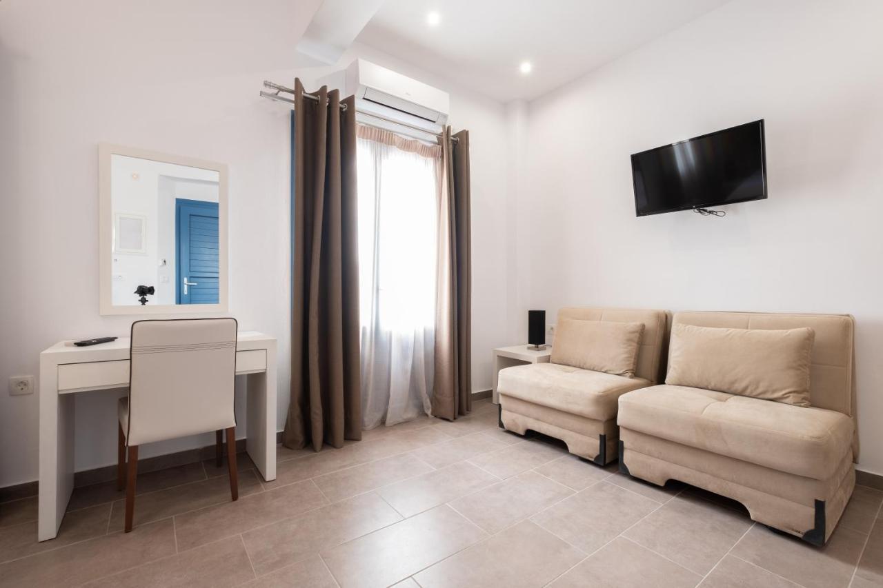 Tristhenia Aparthotel Периса Екстериор снимка